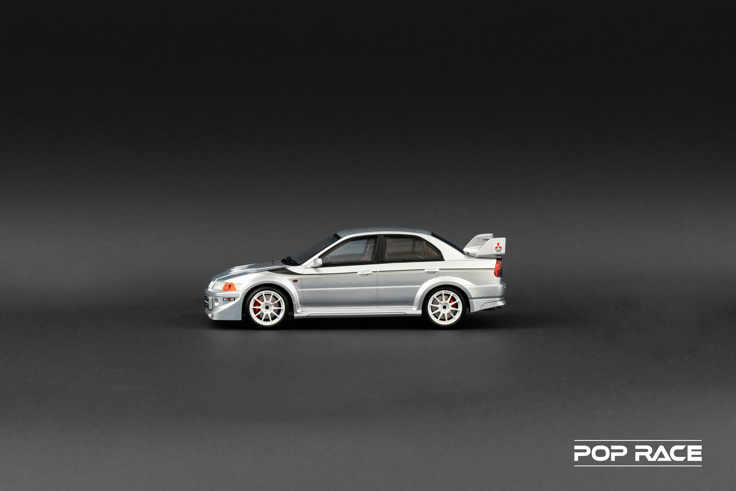 **PRE ORDER** - 1/18 Mitsubishi Evolution Tommi Makinen Edition - Silver