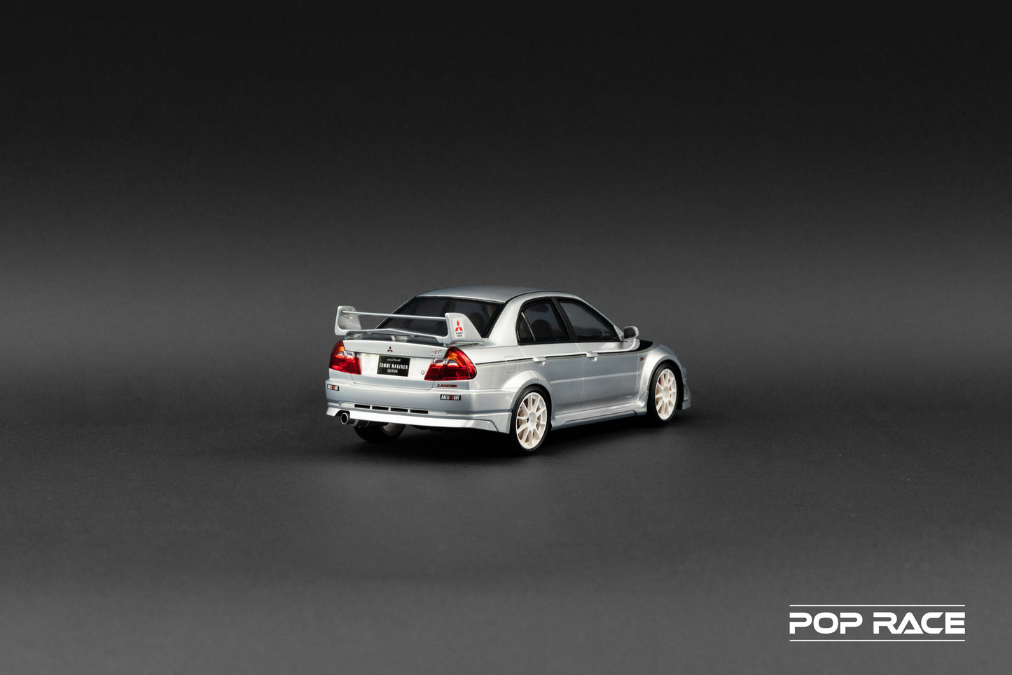 **PRE ORDER** - 1/18 Mitsubishi Evolution Tommi Makinen Edition - Silver