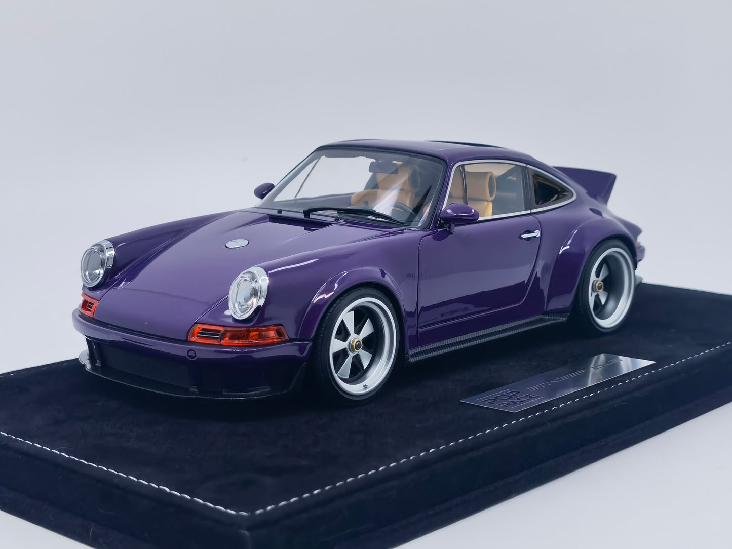 **PRE ORDER** - 1/18 Singer DLS - Purple