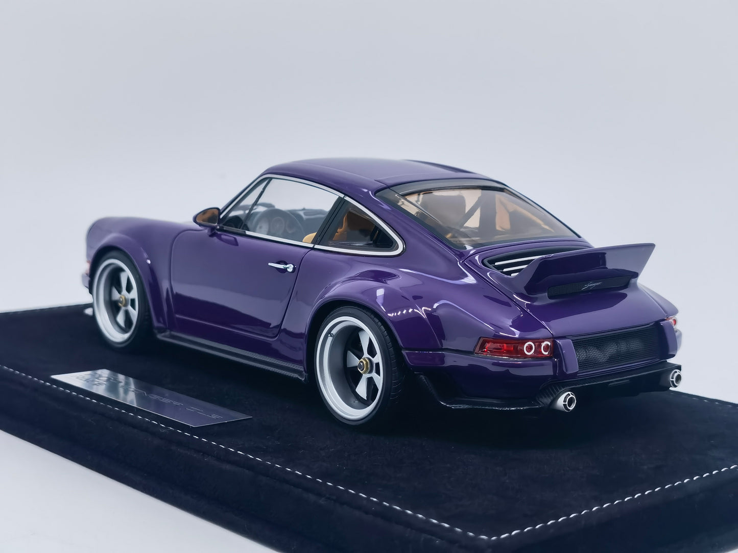 **PRE ORDER** - 1/18 Singer DLS - Purple